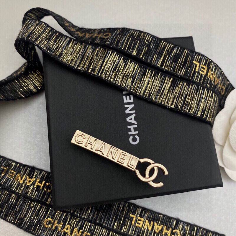 Chanel Brooch 1lyx135